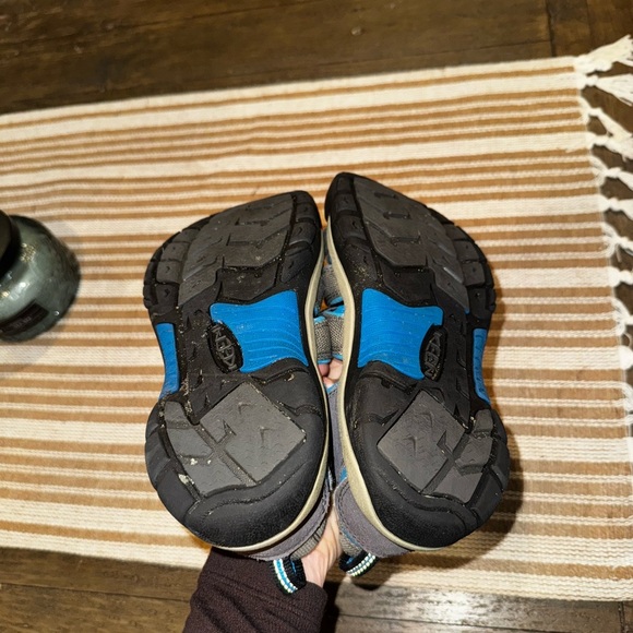 Keen Waterproof Newport H2 Blue Hiking Sandals with Toe Protection Boys Size 6 - Picture 5 of 8